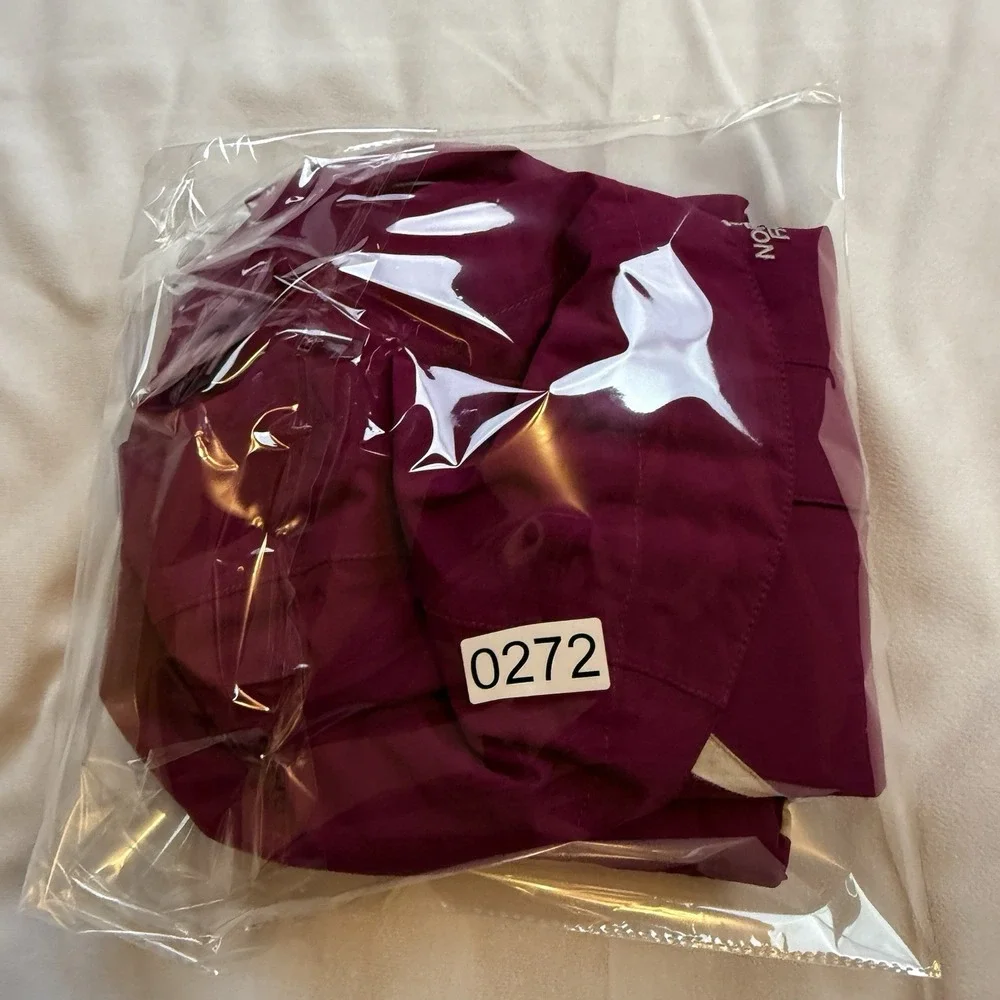 The North Face Girls‎ Large Hyvent Jacket With Good